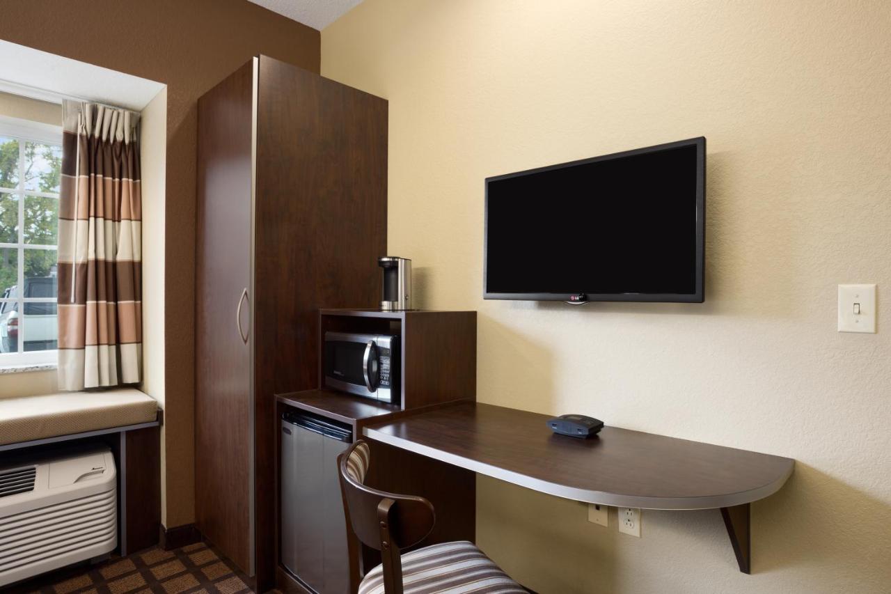 Queen Room - Disability Access - Non-Smoking at Microtel Inn & Suites by Wyndham Carrollton