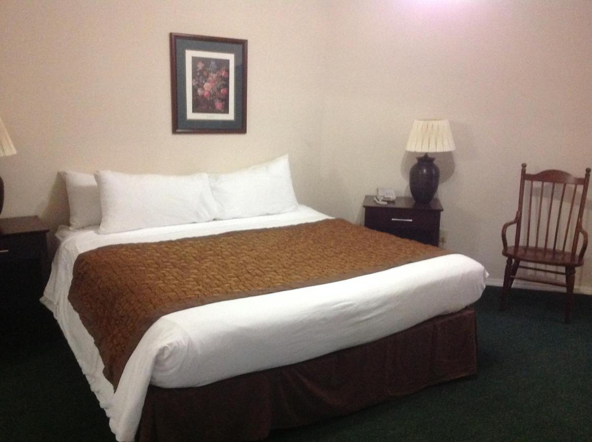 Deluxe King Suite at Hawthorn Extended Stay by Wyndham El Paso