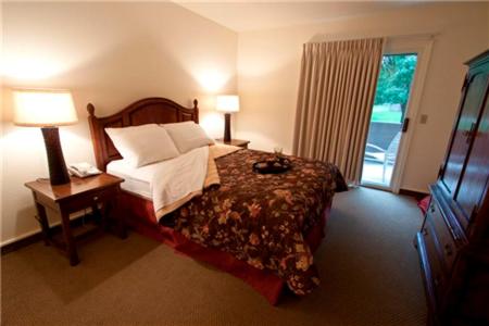 | The Inn at Tallgrass