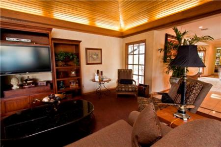 | The Inn at Tallgrass