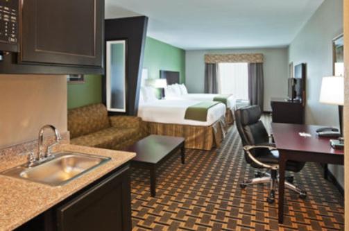 Suite Selected at Check In at Holiday Inn Express Hotel & Suites JACKSONVILLE by IHG