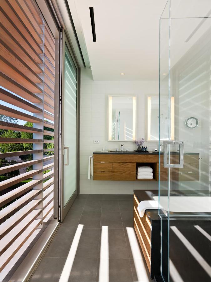 Cottage King Suite at Topping Rose House