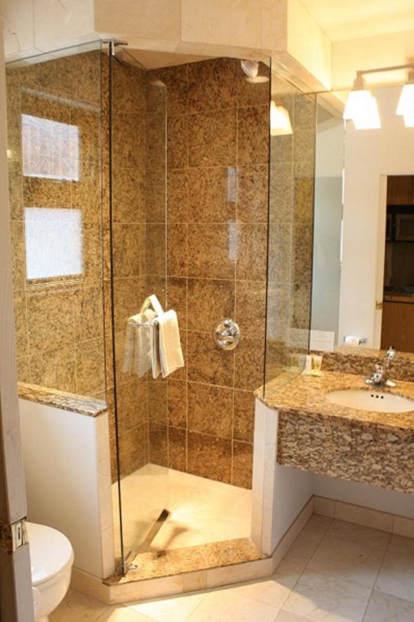 Queen Room with Two Queen Beds at St. Moritz Lodge & Condominiums
