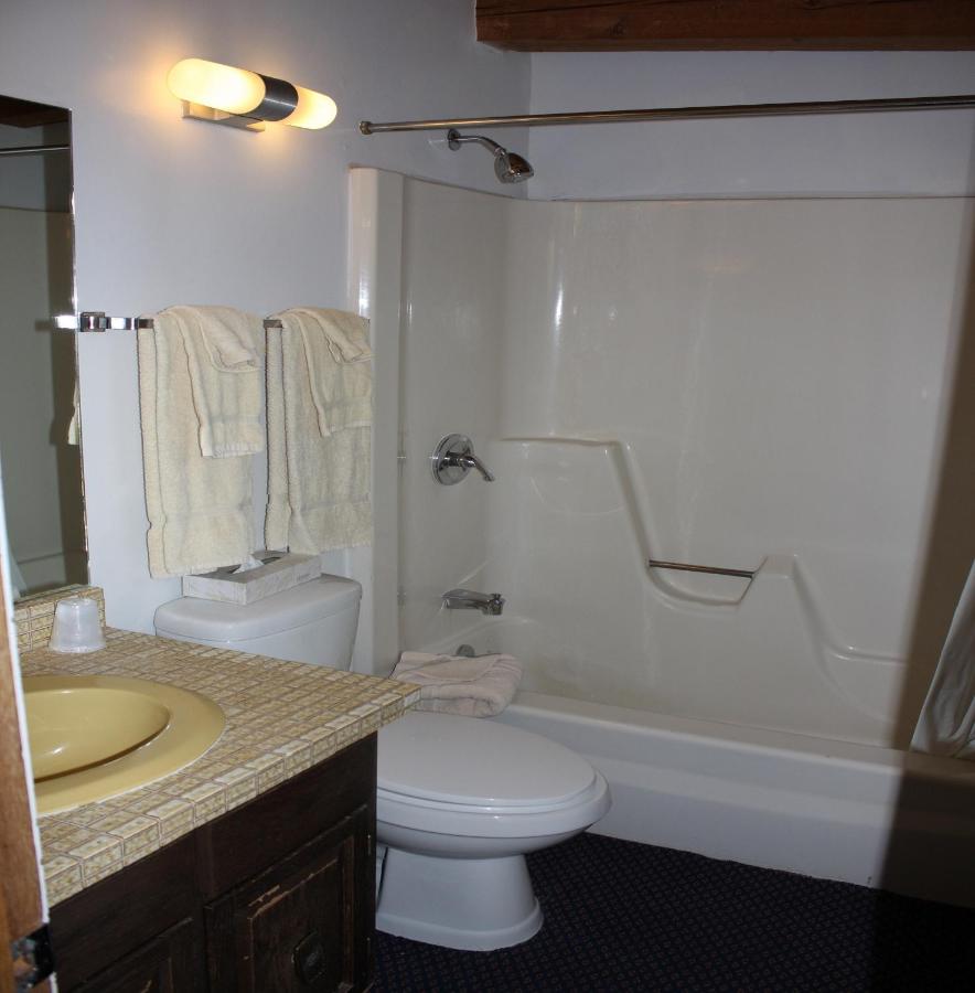 Two-Bedroom Condo with Two Bathrooms at St. Moritz Lodge & Condominiums