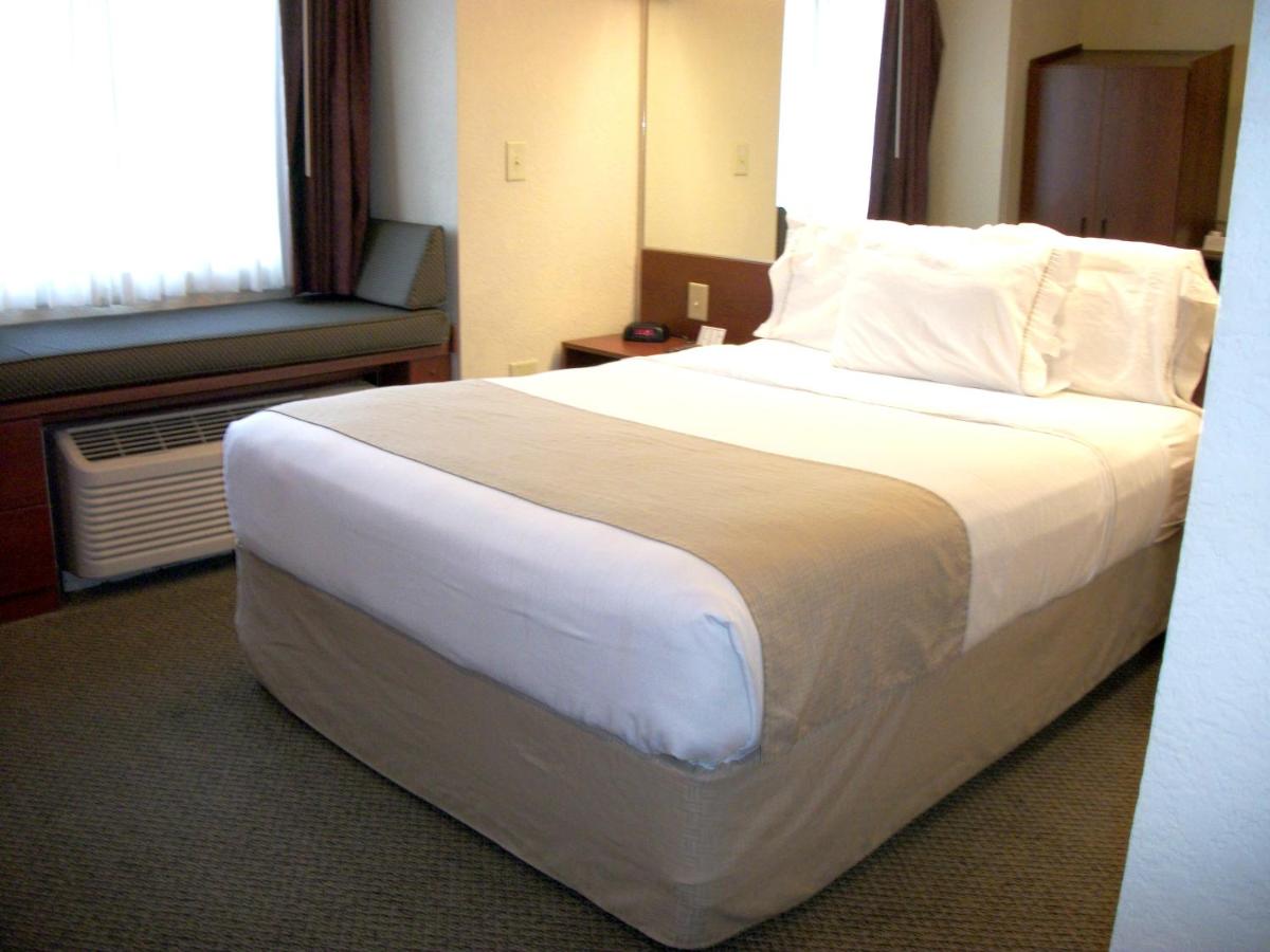 Queen Suite - Non-Smoking at Microtel Inn & Suites by Wyndham Jasper