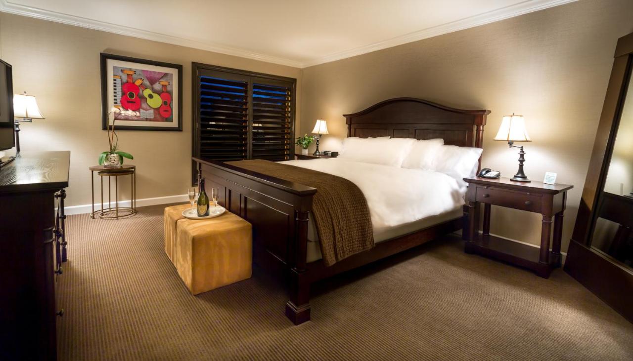 King Room at Cupertino Hotel