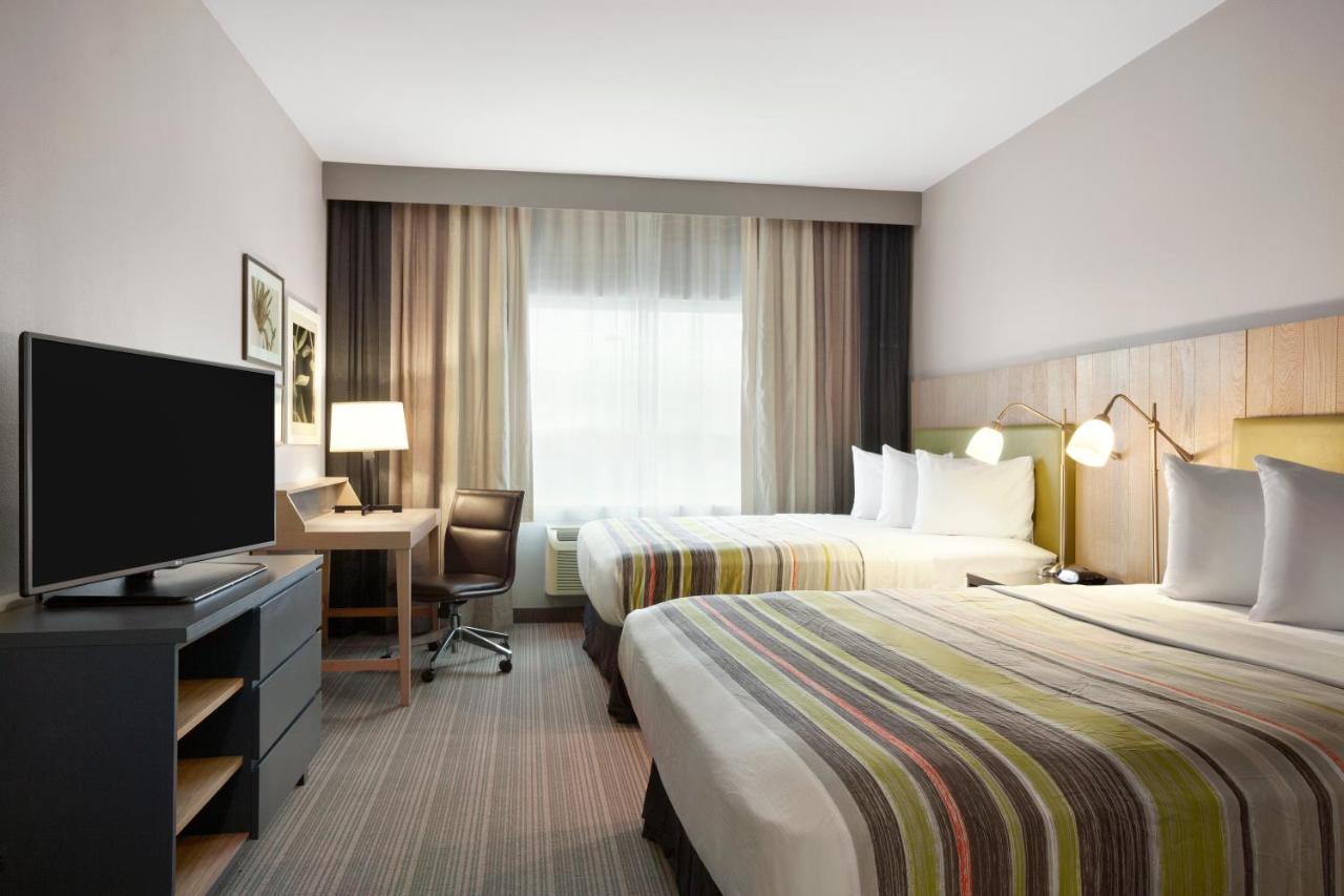 Queen Room with Two Queen Beds - Disability Access at Country Inn & Suites by Radisson, Katy (Houston West), TX