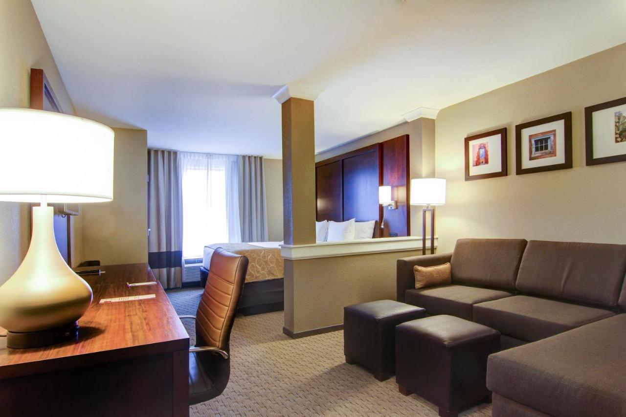 King Suite at Comfort Suites Carlsbad