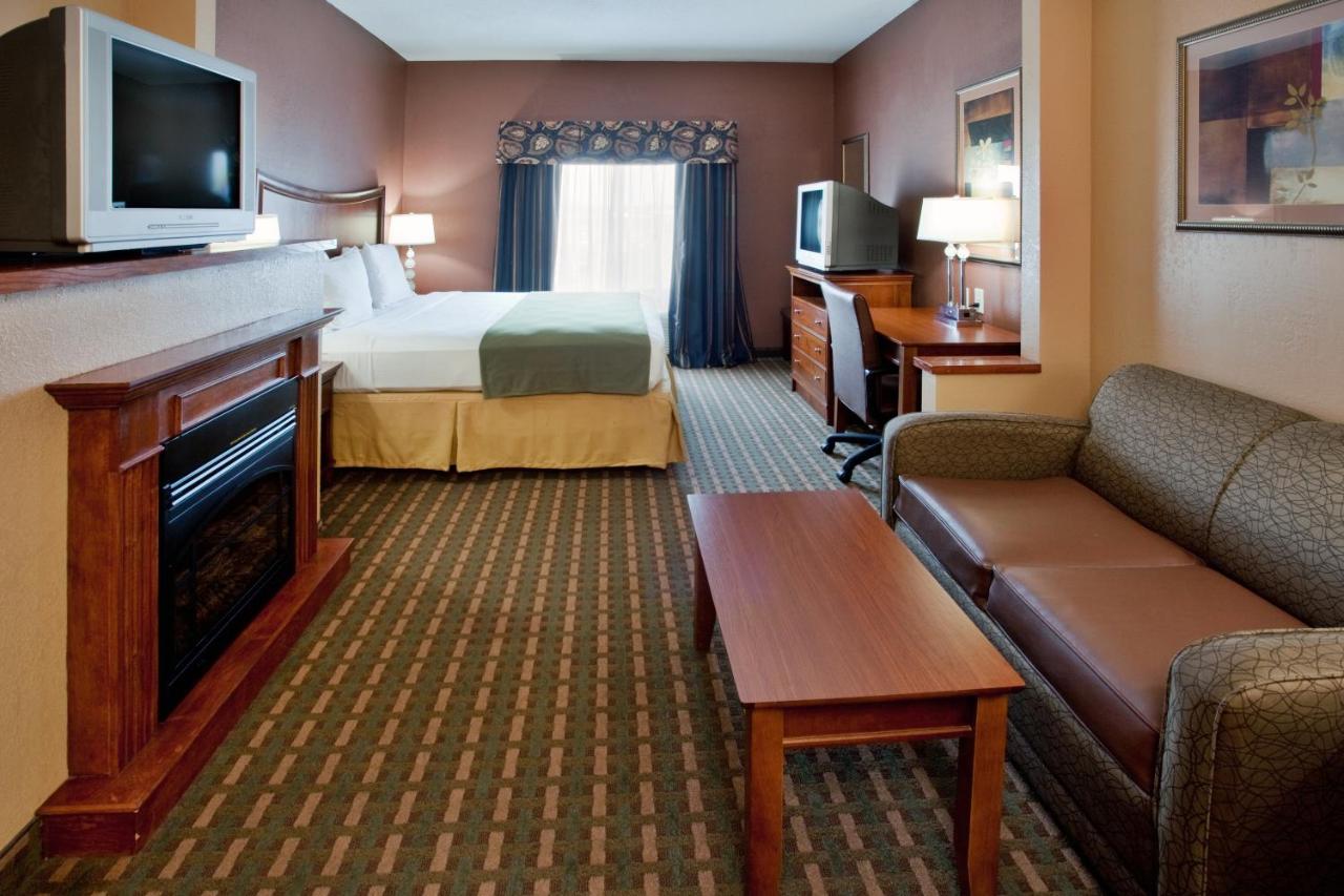 Standard Room at Holiday Inn Express Hotel & Suites Suffolk by IHG