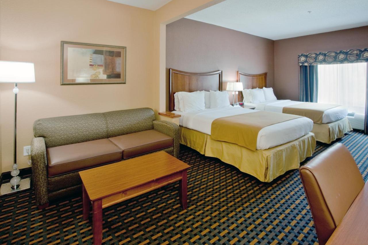 Standard Room at Holiday Inn Express Hotel & Suites Suffolk by IHG