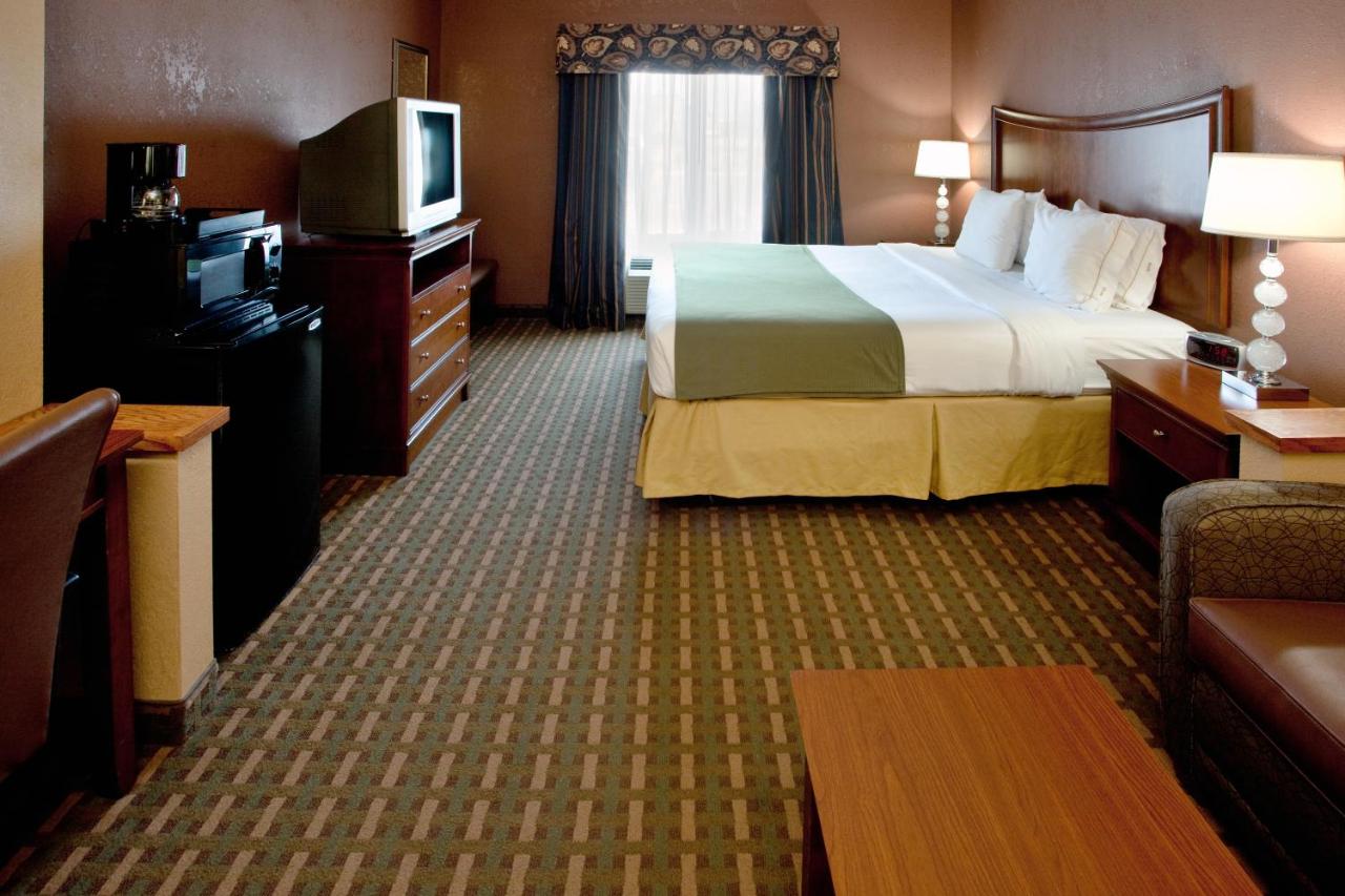 Standard Room at Holiday Inn Express Hotel & Suites Suffolk by IHG