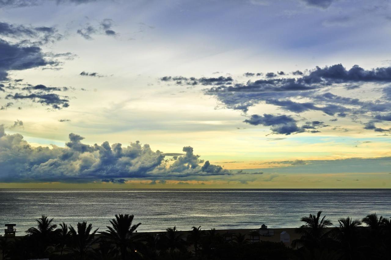 King Room Ocean Front at Nautilus Sonesta Miami Beach