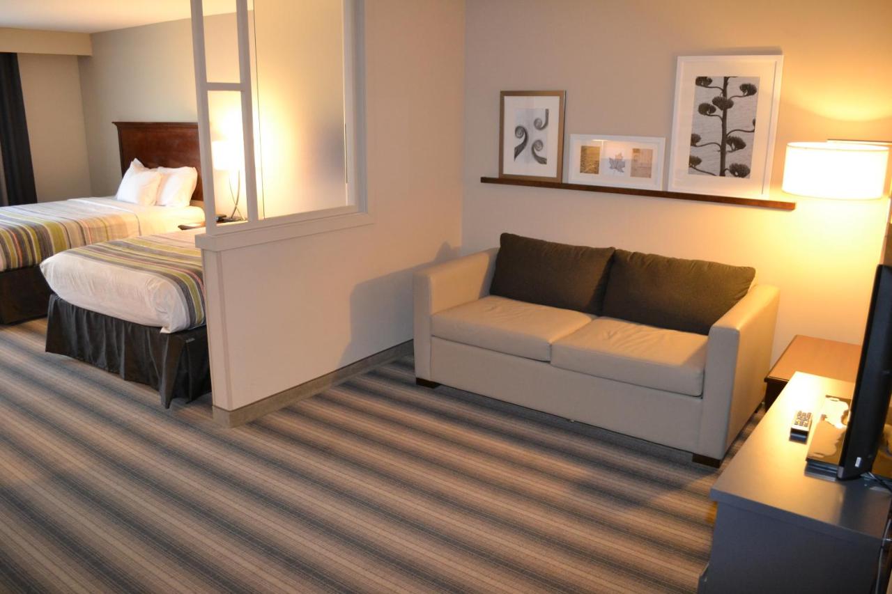 Queen Studio - Non-Smoking at Country Inn & Suites by Radisson Roseville - St. Paul