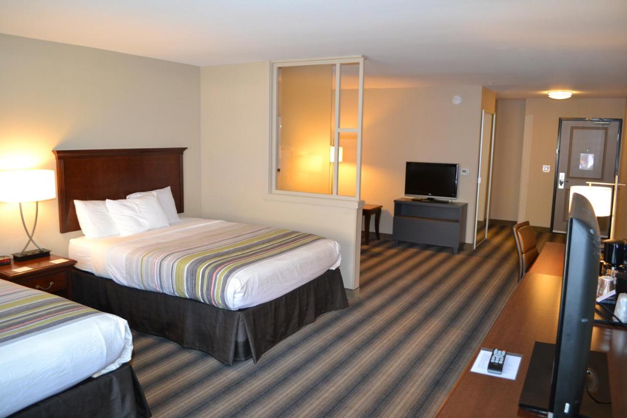 Queen Studio - Non-Smoking at Country Inn & Suites by Radisson Roseville - St. Paul
