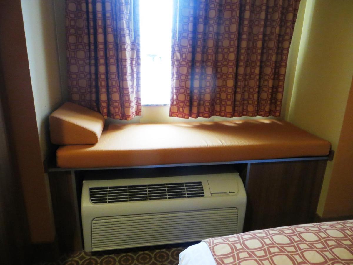 Deluxe Queen Room - Non-Smoking at SureStay by Best Western South Bend