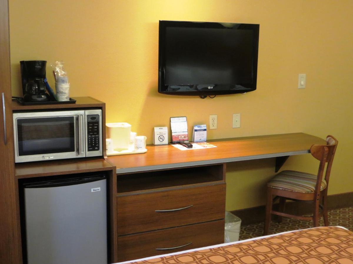 Deluxe Queen Room - Non-Smoking at SureStay by Best Western South Bend