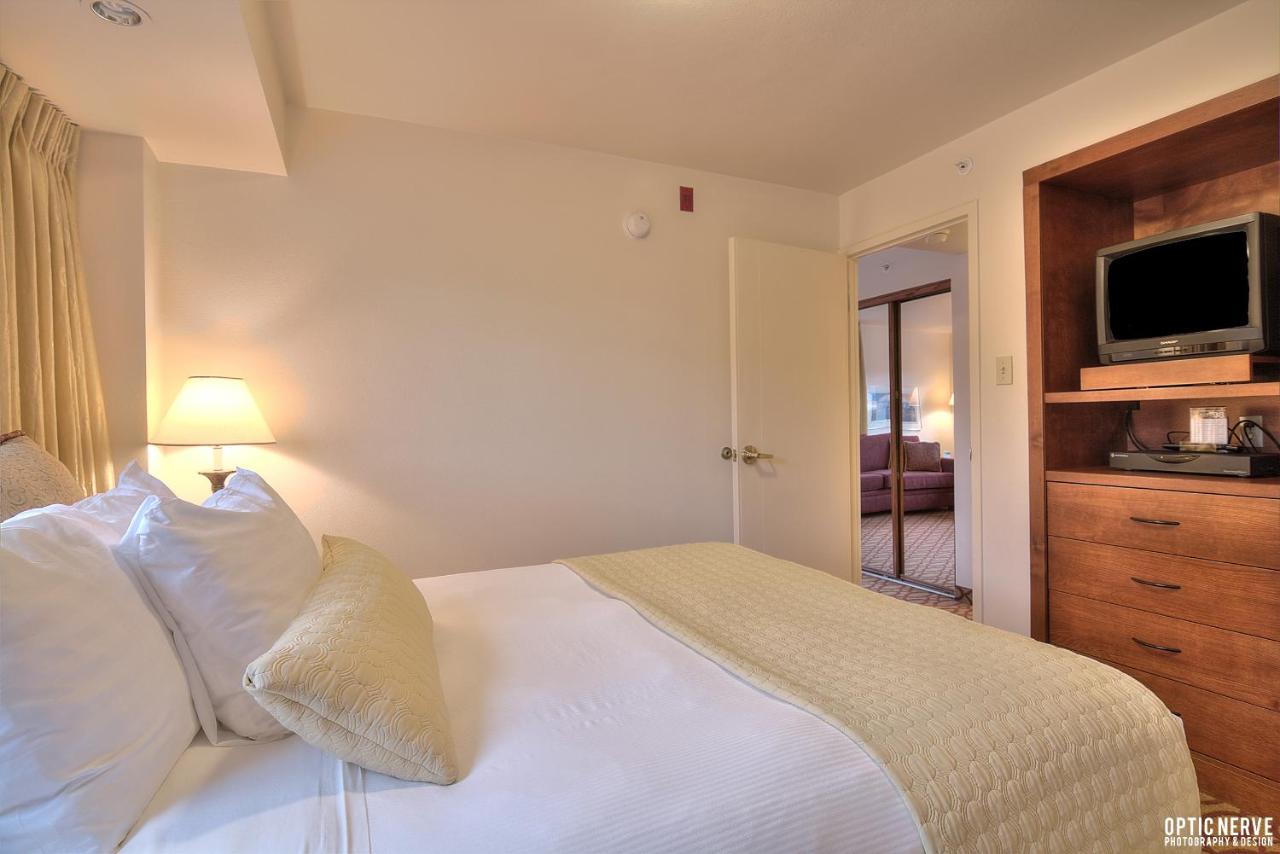 | Anchorage Grand Hotel