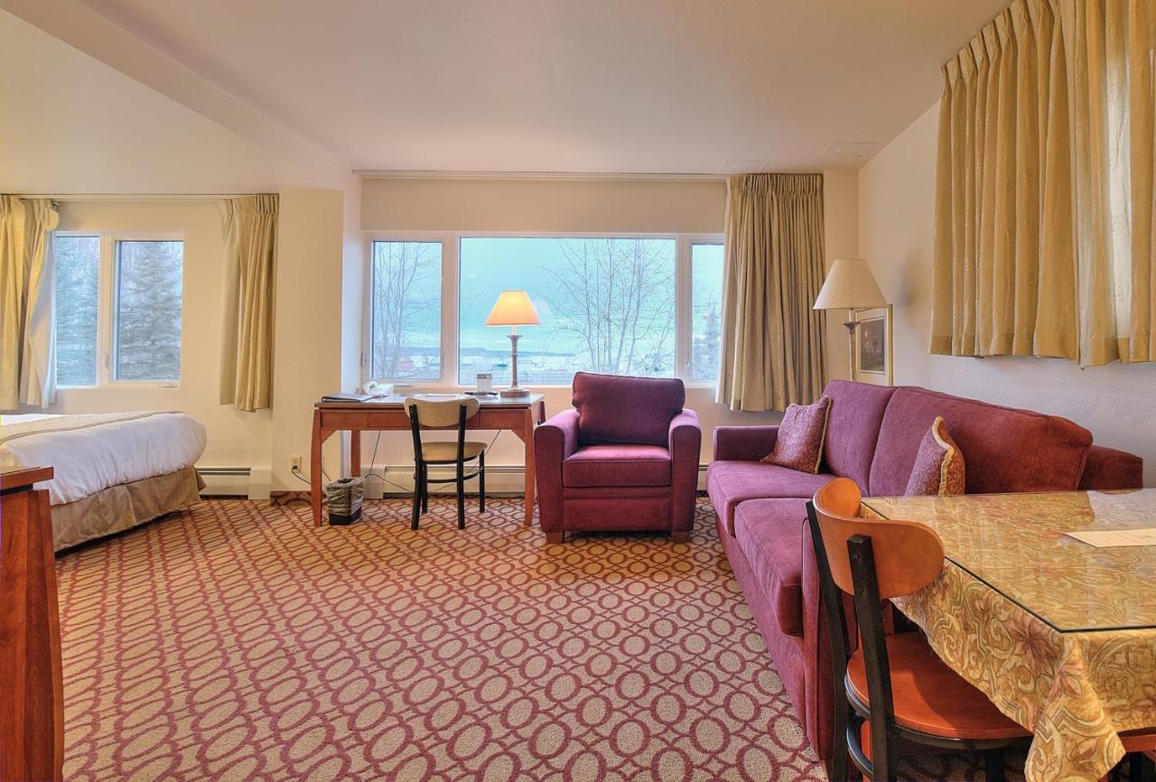 | Anchorage Grand Hotel