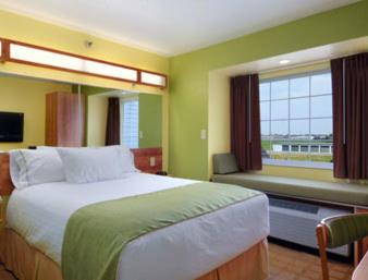 Queen Suite - Non-Smoking at Microtel Inn & Suites by Wyndham Delphos