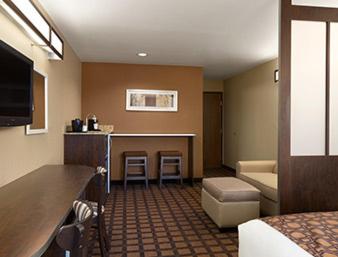 1 Queen Mobility/Hearing Access Room/Suite, Bathtub w/ Grab Bars, Non-Smoking at Microtel Inn & Suites Odessa TX
