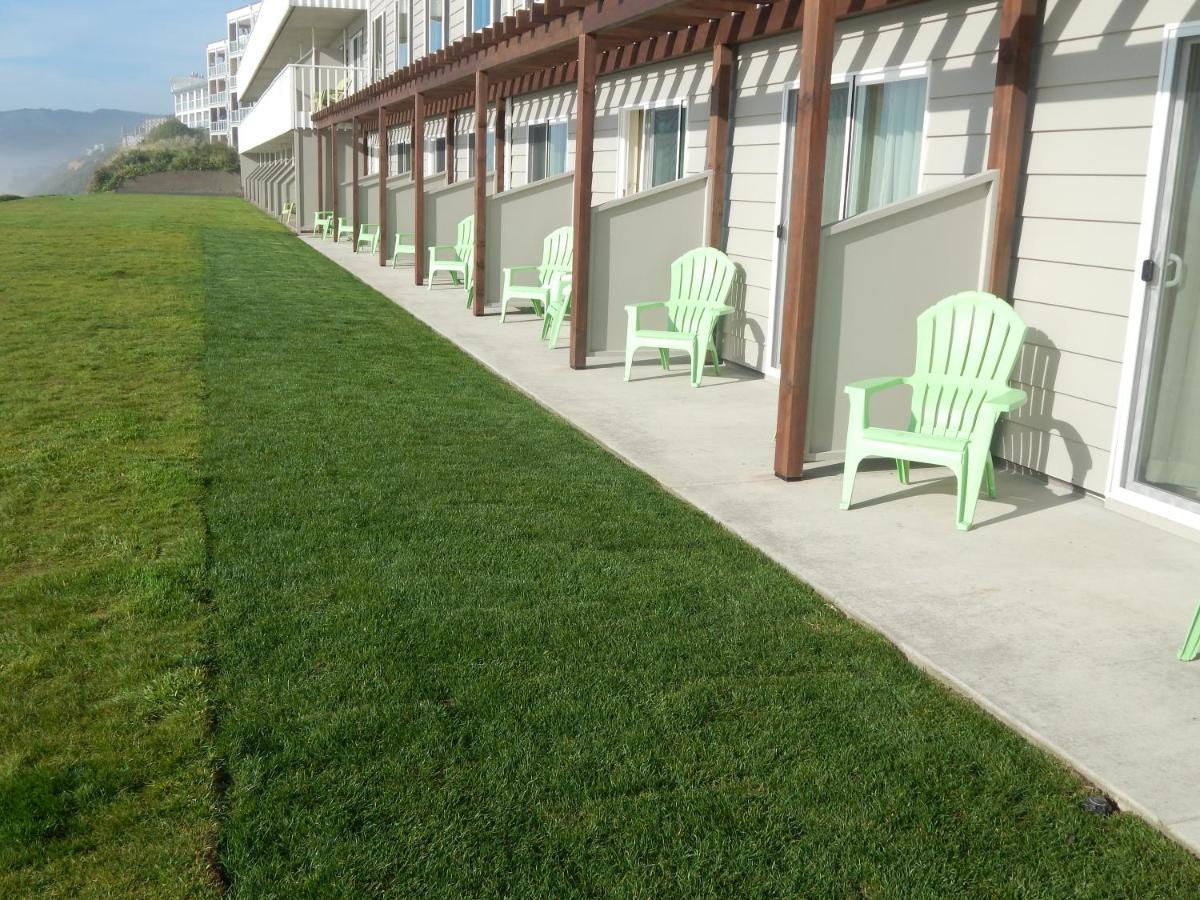 The Coho Oceanfront Lodge