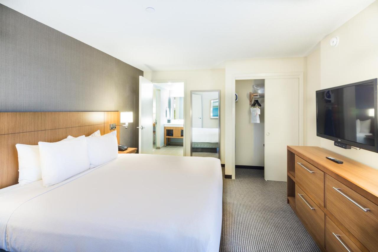 King Room with Shower - Disability Access at Hyatt Place Pensacola Airport