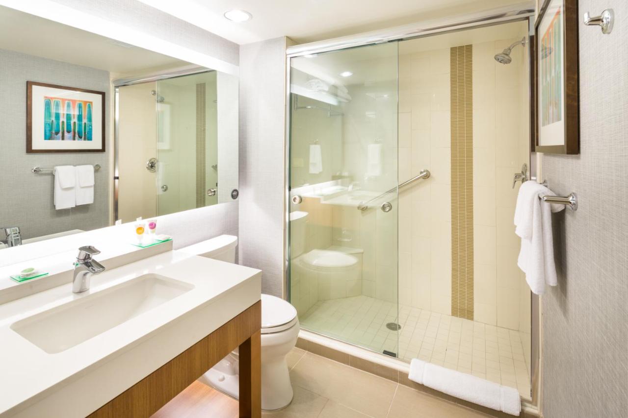 King Room with Shower - Disability Access at Hyatt Place Pensacola Airport