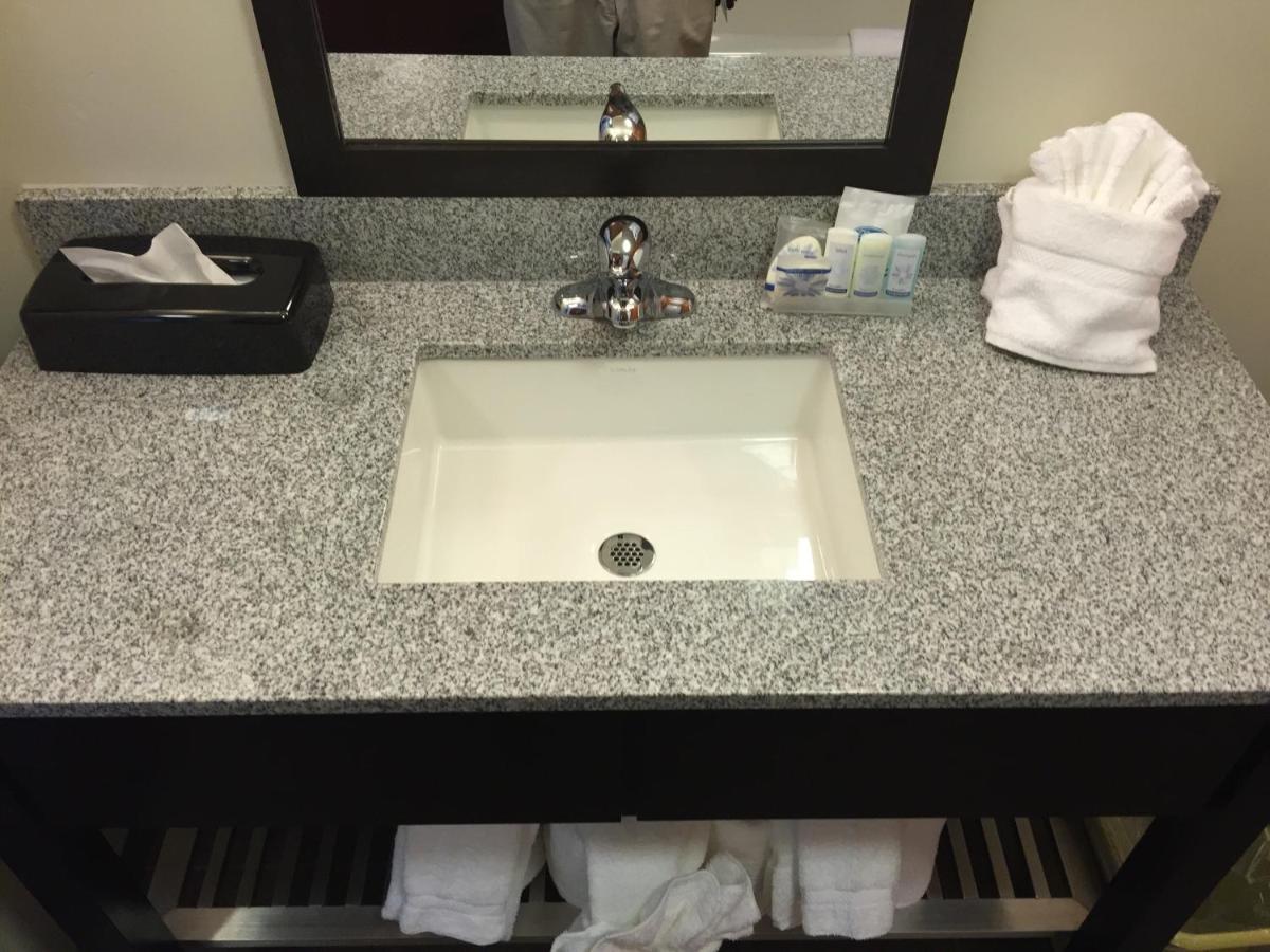 King Room with Balcony - Non Smoking at Sleep Inn & Suites Page at Lake Powell