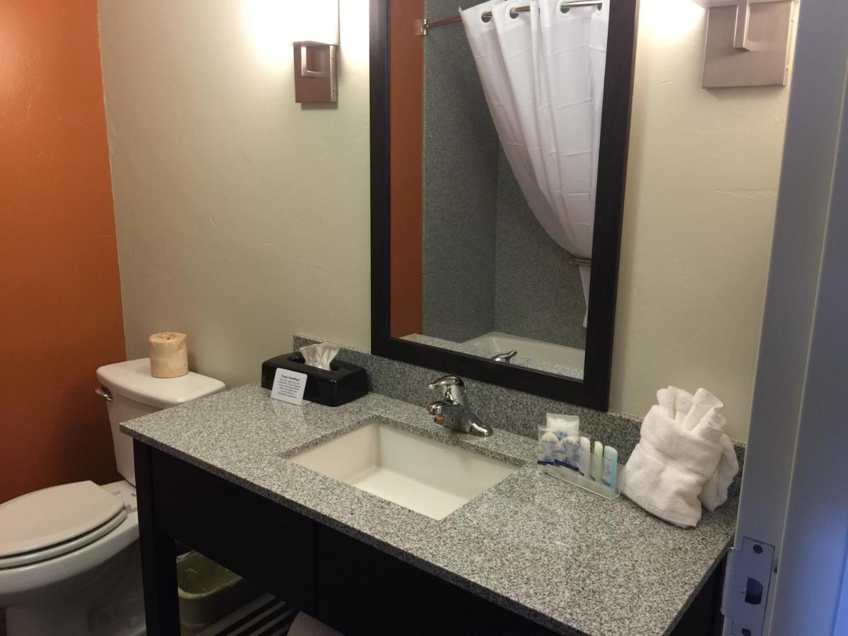 King Room with Sofa Bed - Non-Smoking at Sleep Inn & Suites Page at Lake Powell