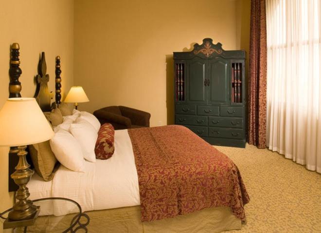 King Room at Hotel Encanto de Las Cruces
