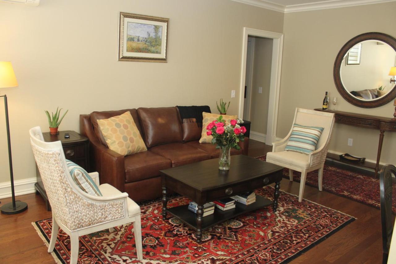 Standard Apartment with Two Double Beds at Guesthouse at Norwalk Inn