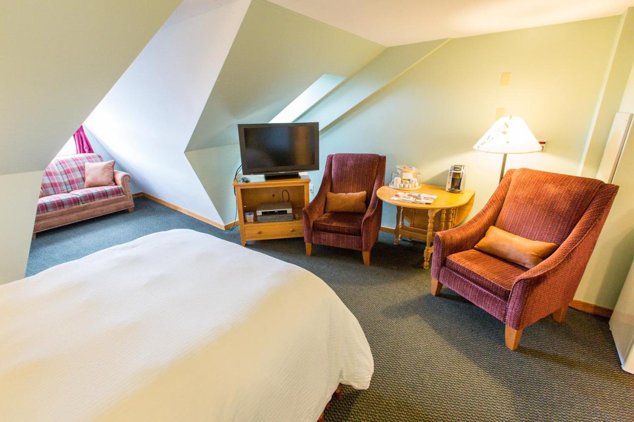 Triple Room at Sugarloaf Mountain Hotel