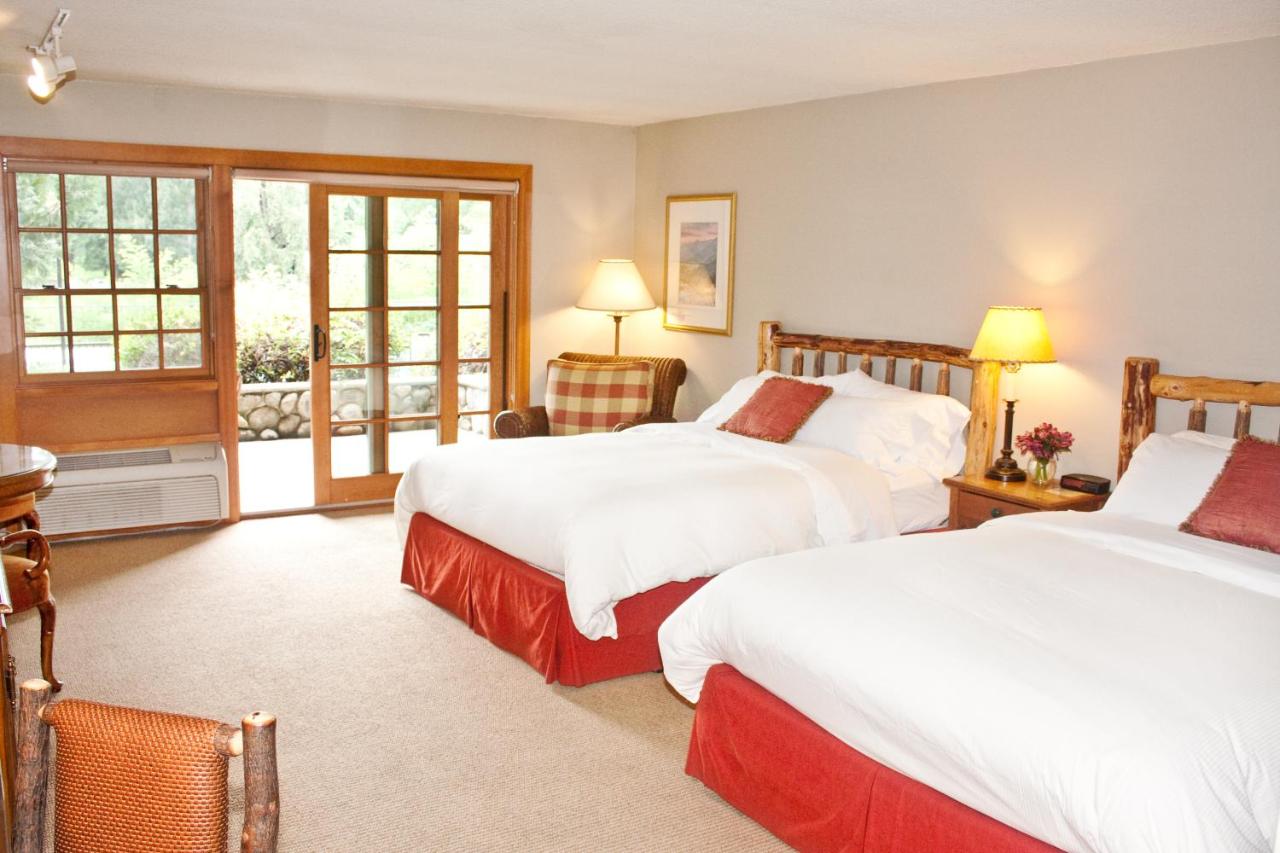 Queen Room with Two Queen Beds with River View at The Lodge at Riverside