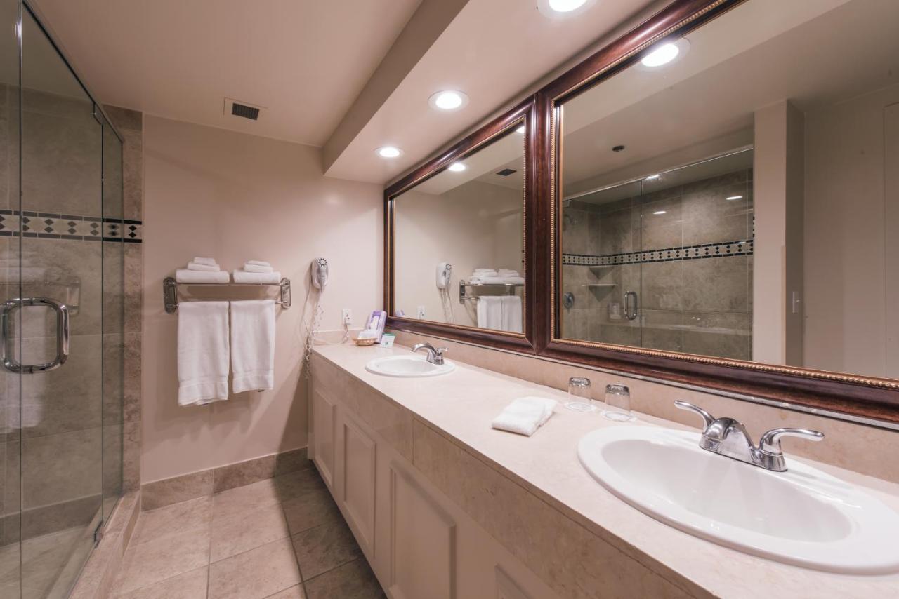 King Suite at Grand Vista Hotel