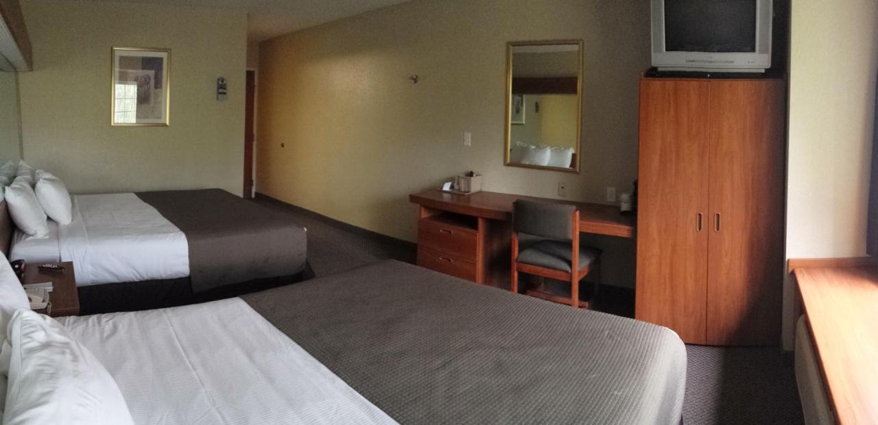 Queen Room with Two Queen Beds - Non-Smoking at Microtel Inn & Suites by Wyndham Beckley East