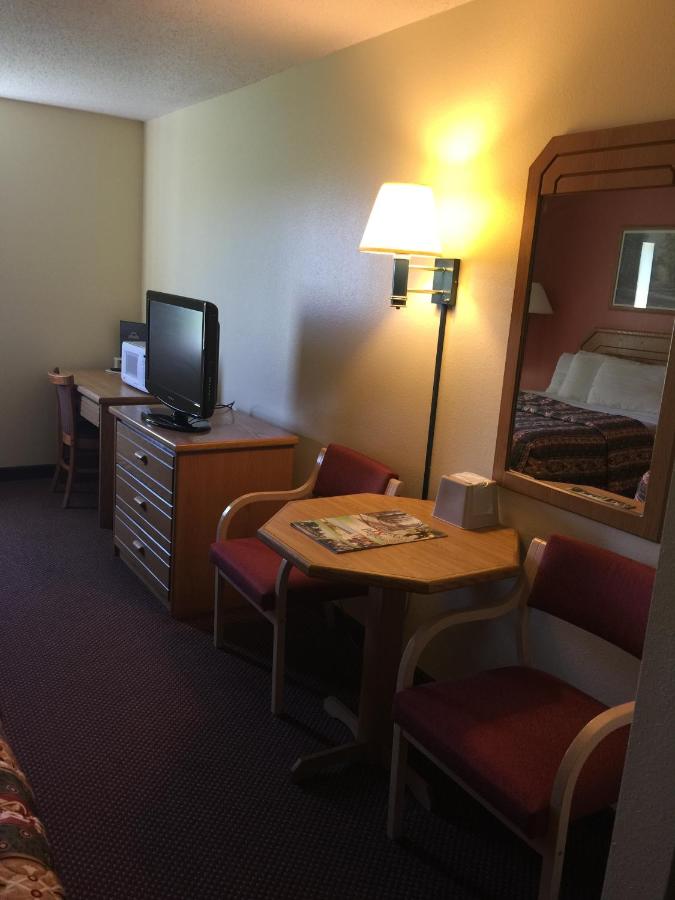 Queen Room with Two Queen Beds - Non-Smoking at Days Inn by Wyndham Cameron
