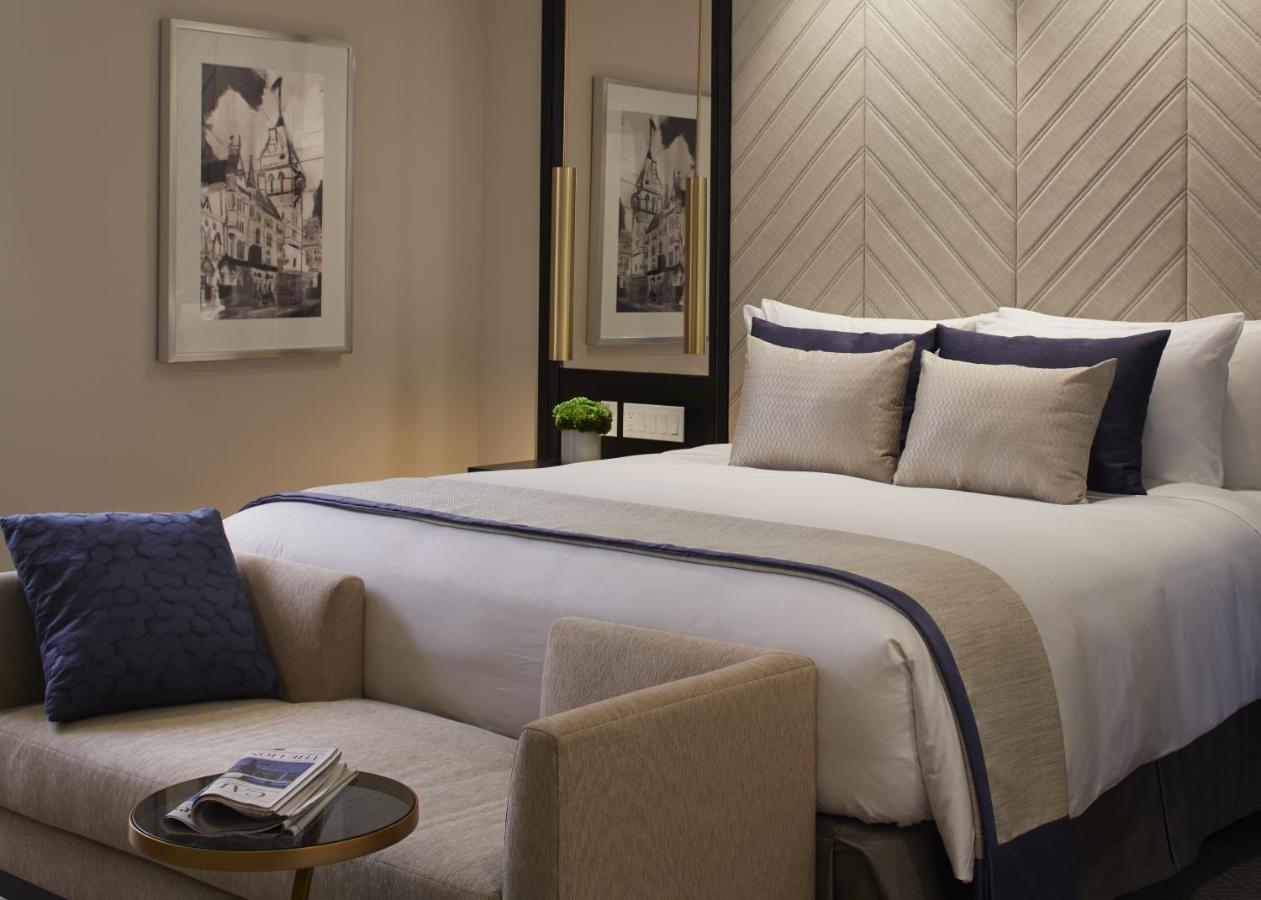 Metropolitan Suite One Bedroom at Hotel 850 SVB, a Member of Design Hotels