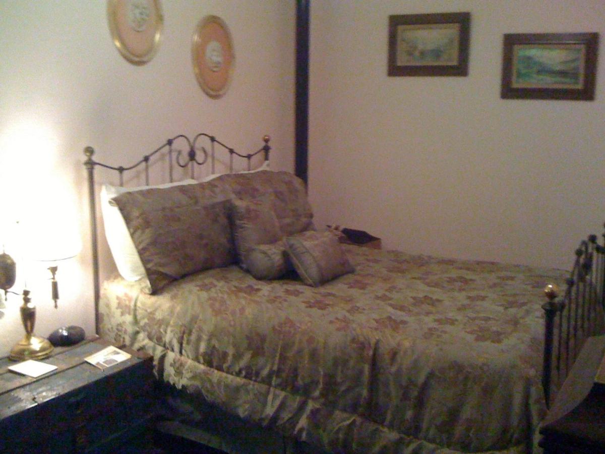 Standard Room with Full Bed at The Historic Grand Canyon Hotel
