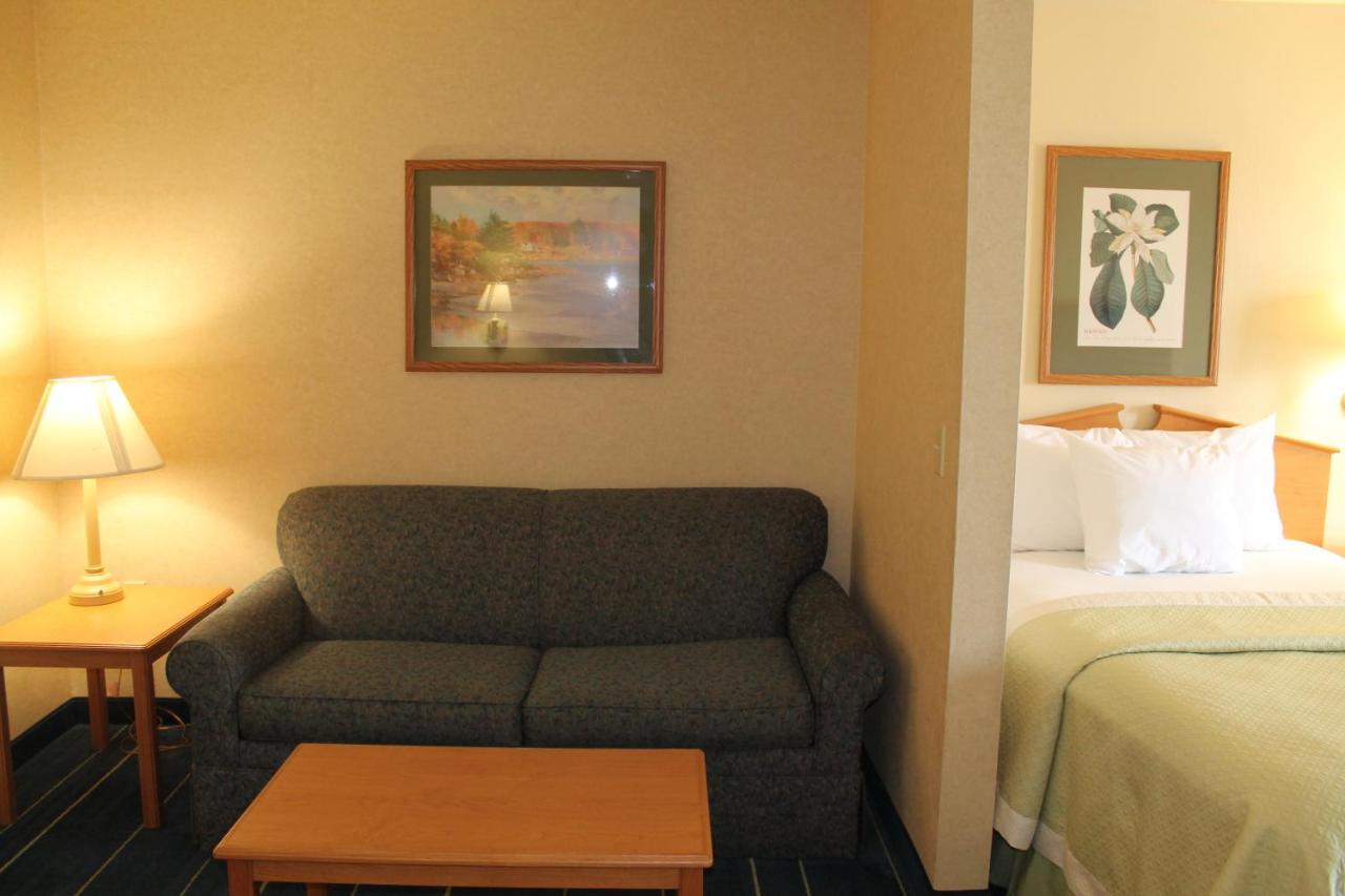 Studio Suite with Two Double Beds and One King Bed - Non-Smoking at Days Inn & Suites by Wyndham Bridgeport - Clarksburg