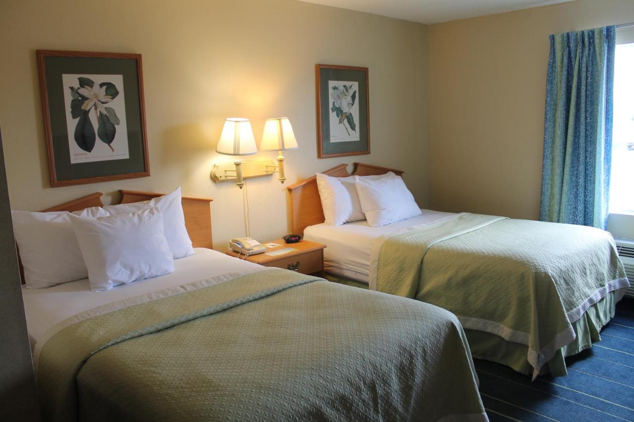 Studio Suite with Two Double Beds - Smoking at Days Inn & Suites by Wyndham Bridgeport - Clarksburg