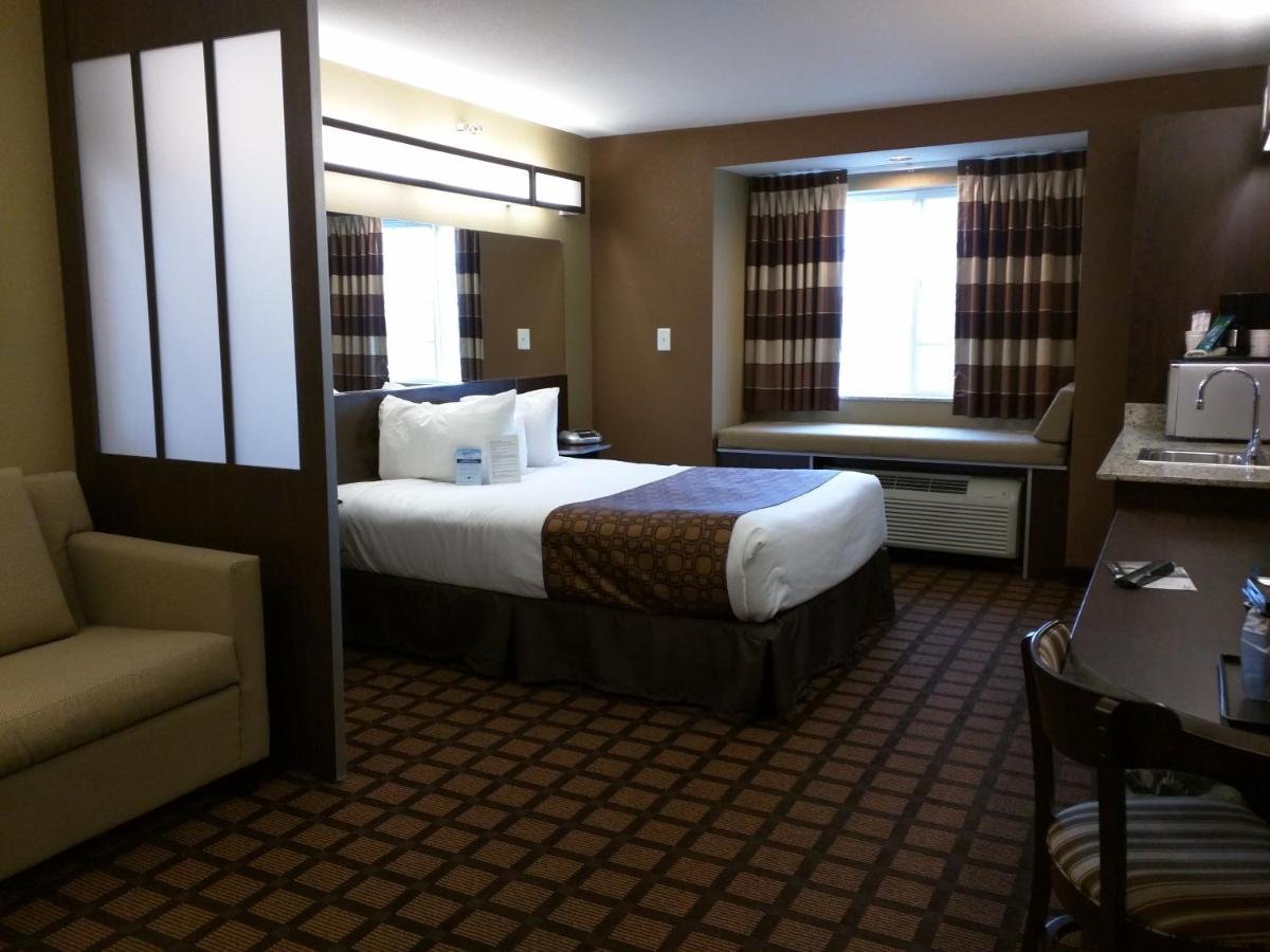 Queen Studio Suite - Non-Smoking at Microtel Inn & Suites by Wyndham Minot