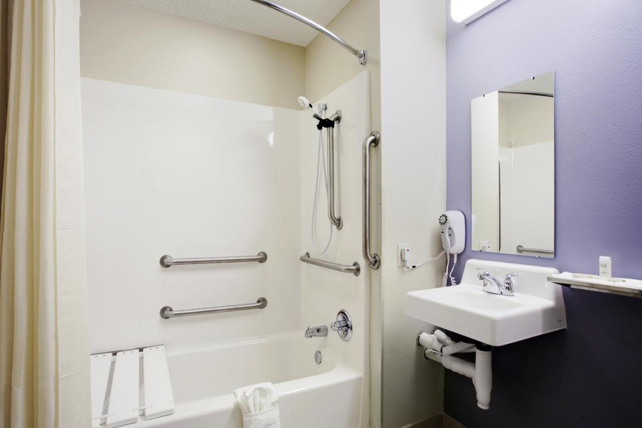 Queen Studio Suite - Disability Access/Non-Smoking at Microtel Inn & Suites by Wyndham Plattsburgh