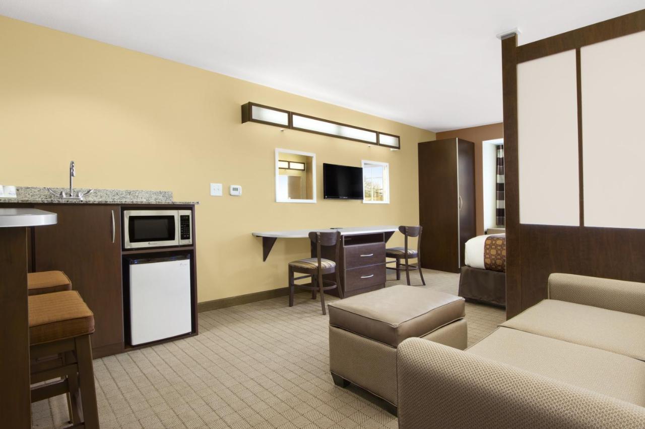 Queen Studio Suite - Non-Smoking at Microtel Inn & Suites by Wyndham Shelbyville