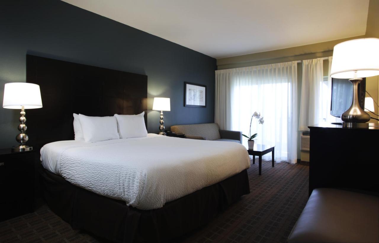 King Suite at La Cuesta Inn, BW Signature Collection