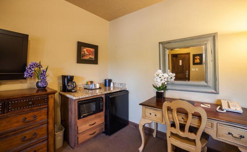 King Studio at Cable Mountain Lodge