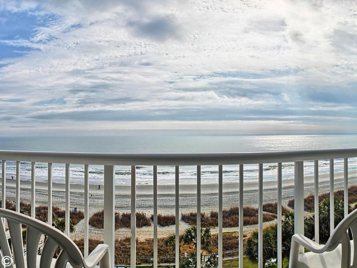 Studio - Oceanfront at Captain's Quarters Resort