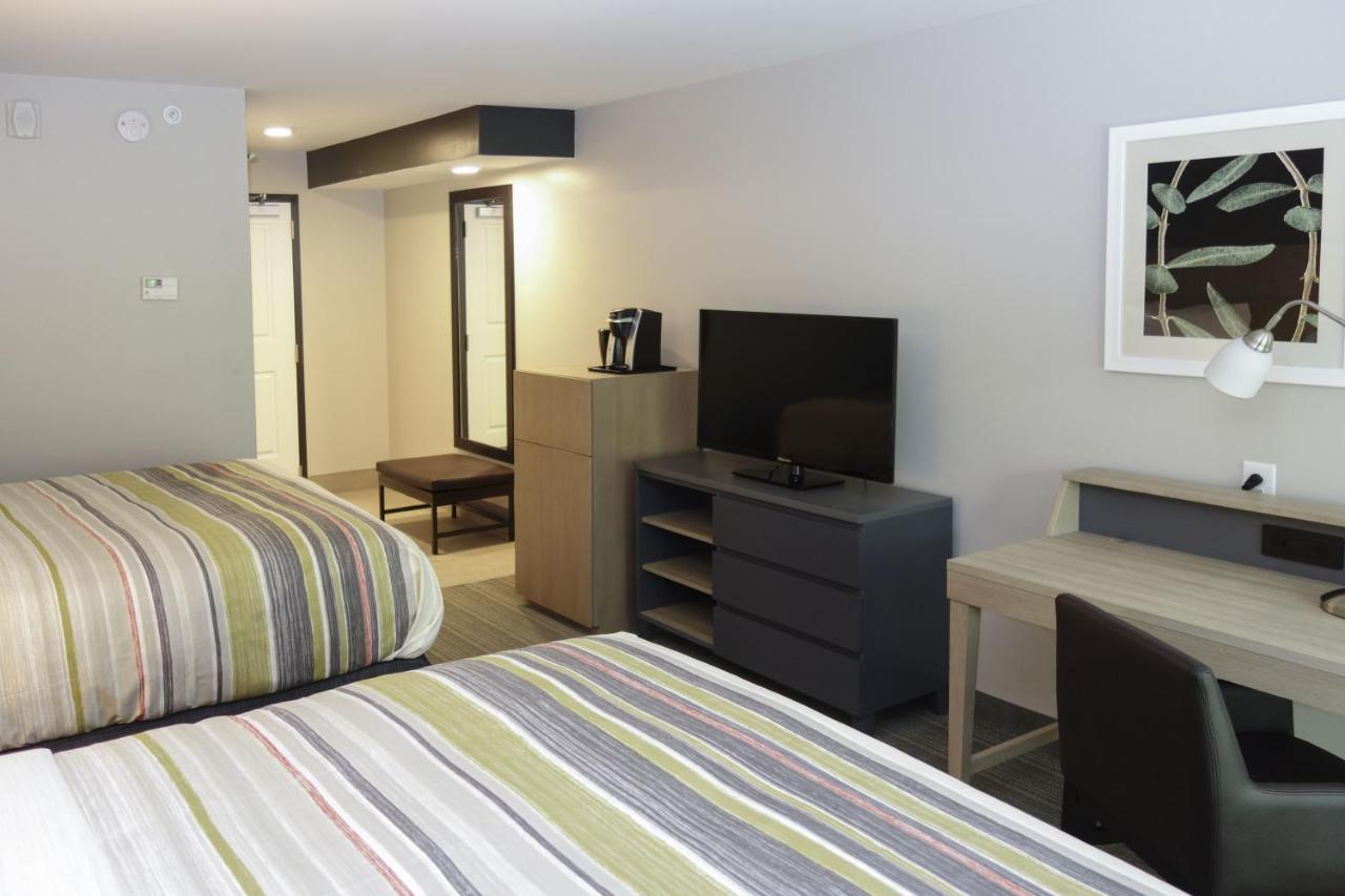 Studio Suite with Two Queen Beds and Sofa Bed - Non-Smoking at Country Inn & Suites by Radisson, Gatlinburg, TN