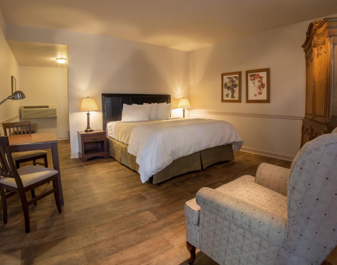 King Room at Wine Country Inn