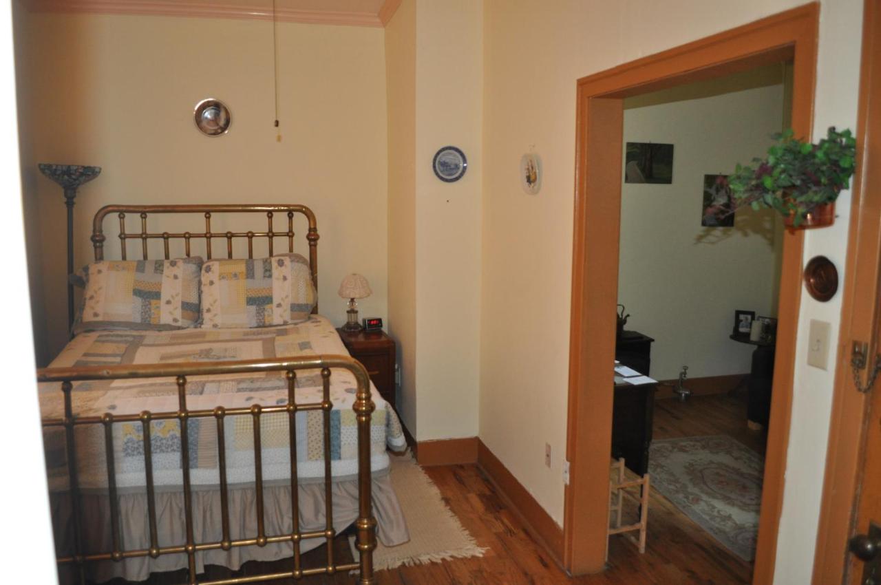Deluxe Queen Studio at The Historic Grand Canyon Hotel