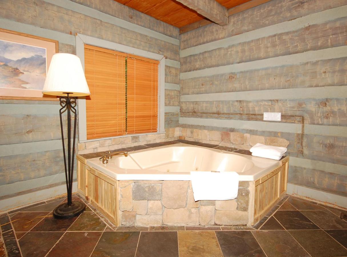Two-Bedroom Log Cabin at The Smokehouse Lodge and Cabins